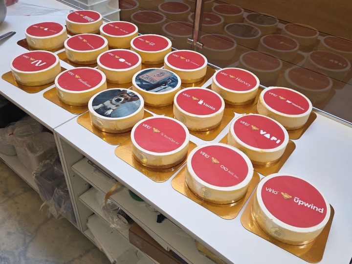 A full batch of Virio partnership coldcakes ready for delivery